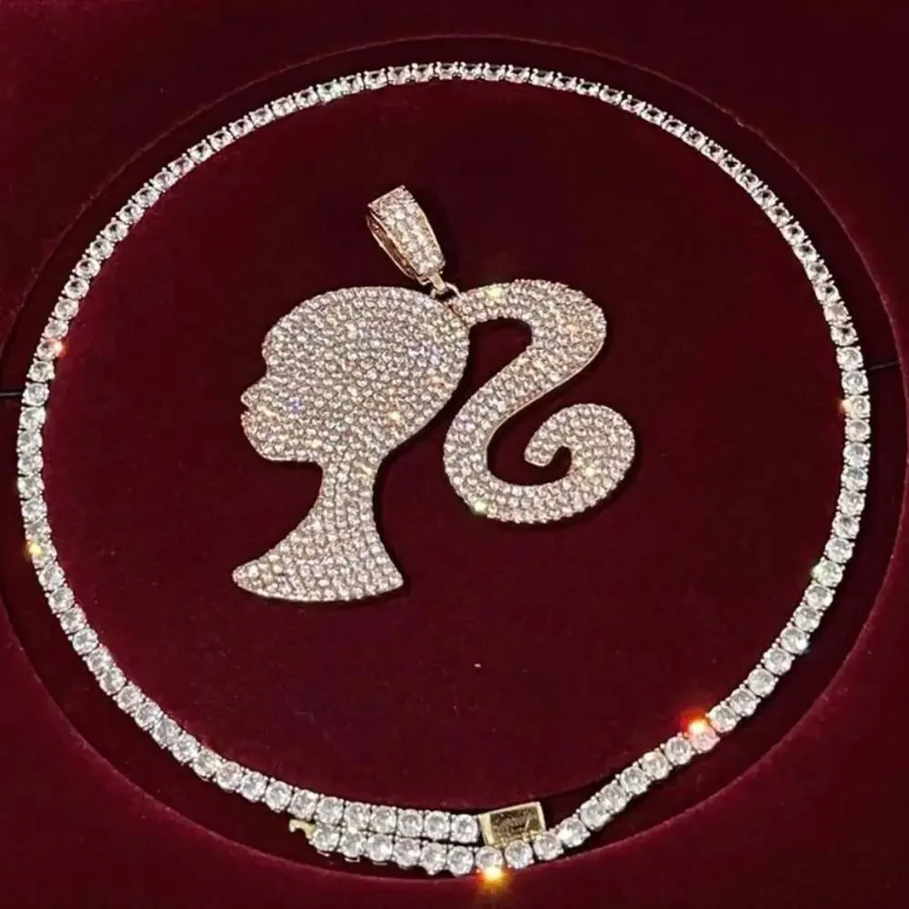 Barbie gold necklace